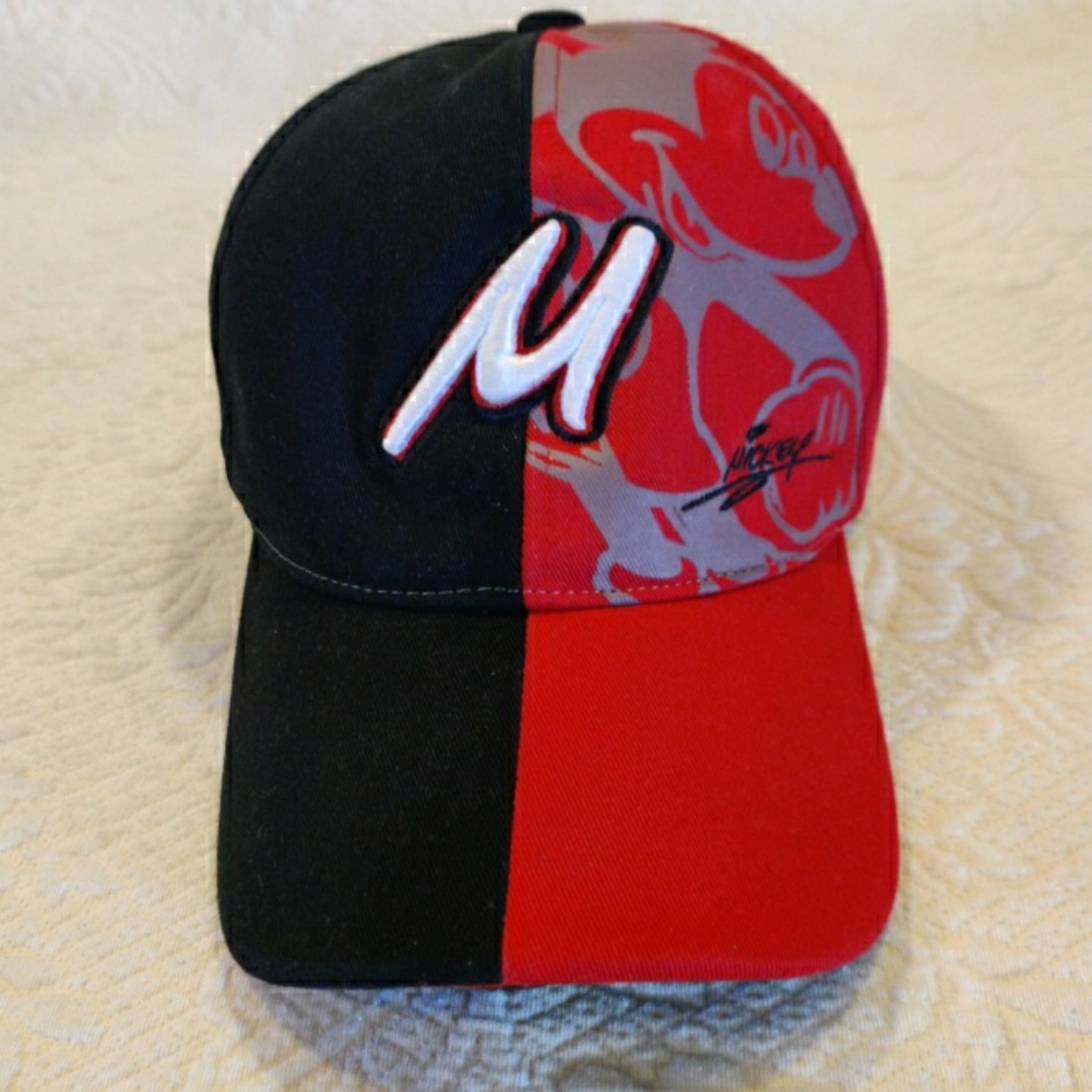 Mickey Mouse Black Red Adjustable Hat Cap Unisex NWT Walt Disney World